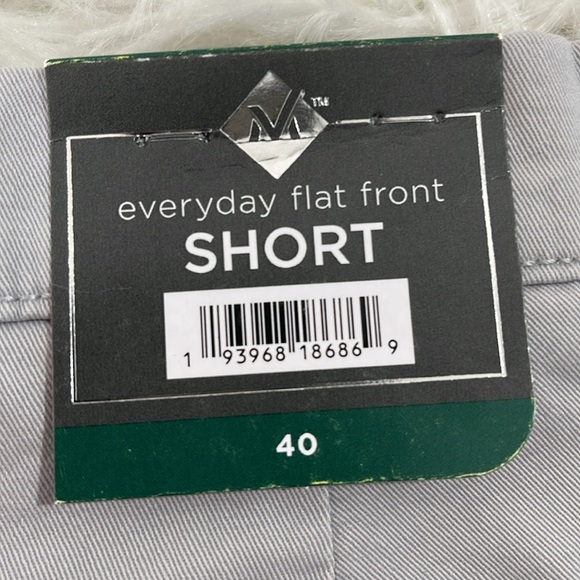 Men's Everyday Stretch Flat Front Short, Soft Silver, Size 40, 9" Inseam NEW - Picture 6 of 7